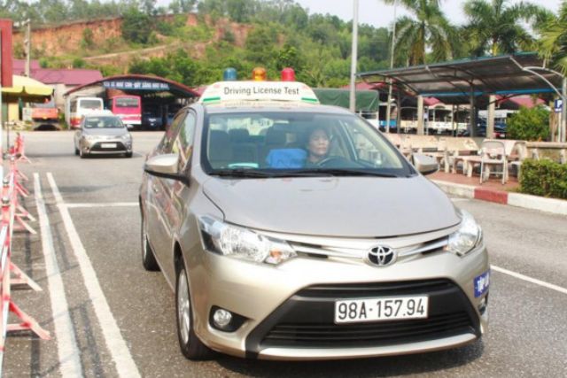 Hãy liên hệ ngay với Trung Tâm Đào Tạo Lái Xe để được hỗ trợ nhanh chóng